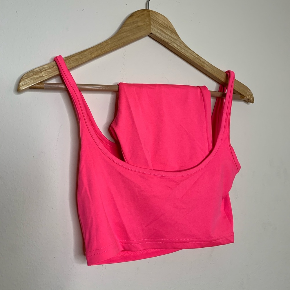 🧧Biker shorts and crop tank